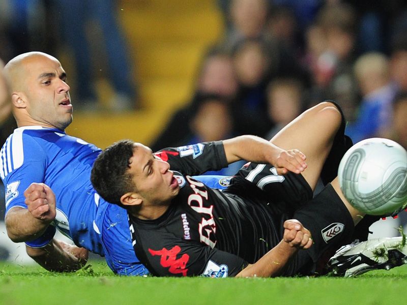 Chelsea-v-Fulham-Alex-foul-on-Kerim-Frei-pena_2655753.jpg