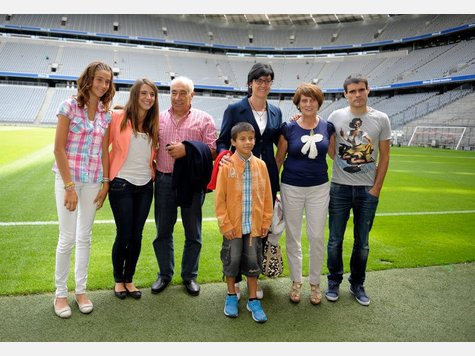 828457540-family.9.jpg