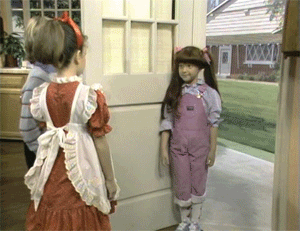 kid-smals-door-girl-getout-1349661612t.gif