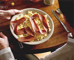 tumblr_m79i3kjuqW1r3i7aho1_250.gif