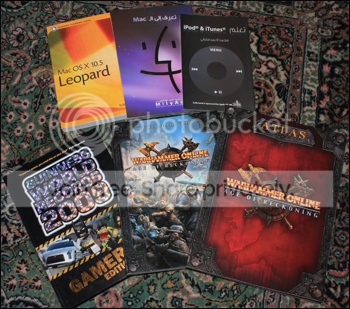 Moshtryat_VEGA_May09_Books.jpg