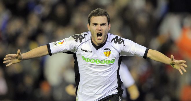 Juan-Mata-celeb-Valencia-v-Espanyol-2011_2546678.jpg