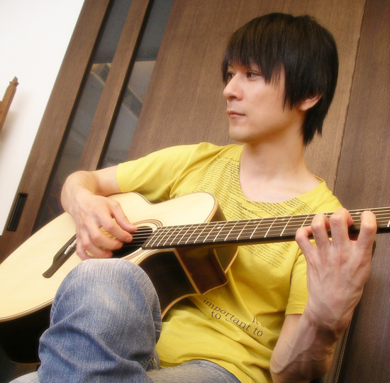 Mitsuda_guitar.jpg