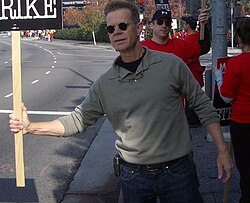 250px-WilliamMacy.jpg