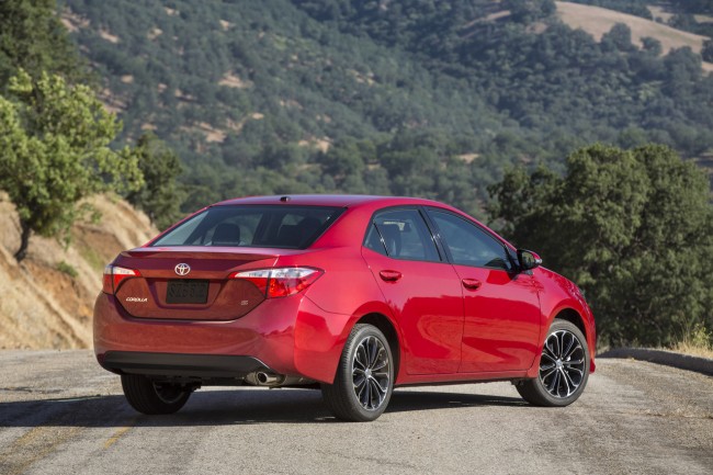 002-2014-toyota-corolla-1370577899-650x433.jpg