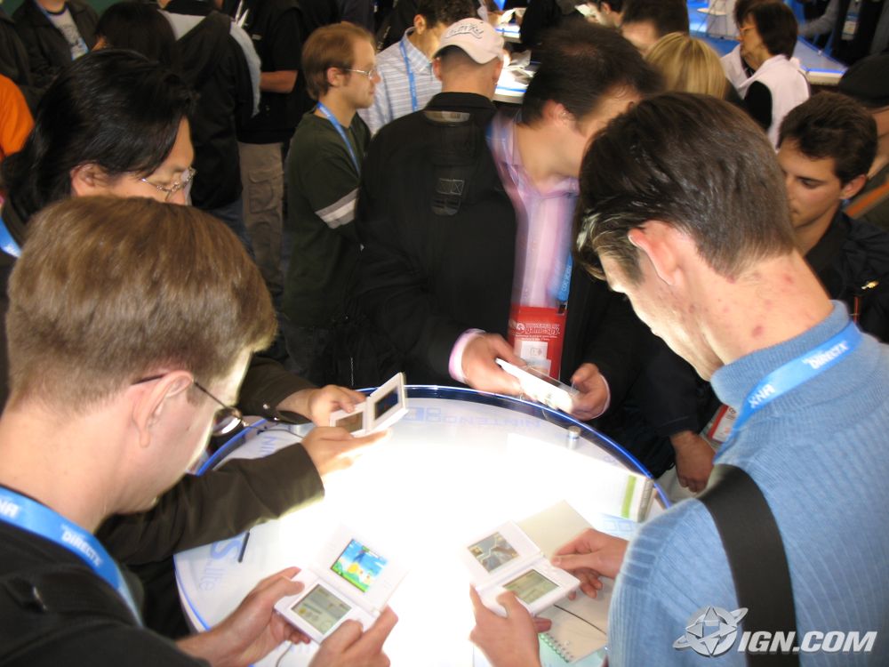 gdc-06-nintendos-booth-20060322015643945.jpg