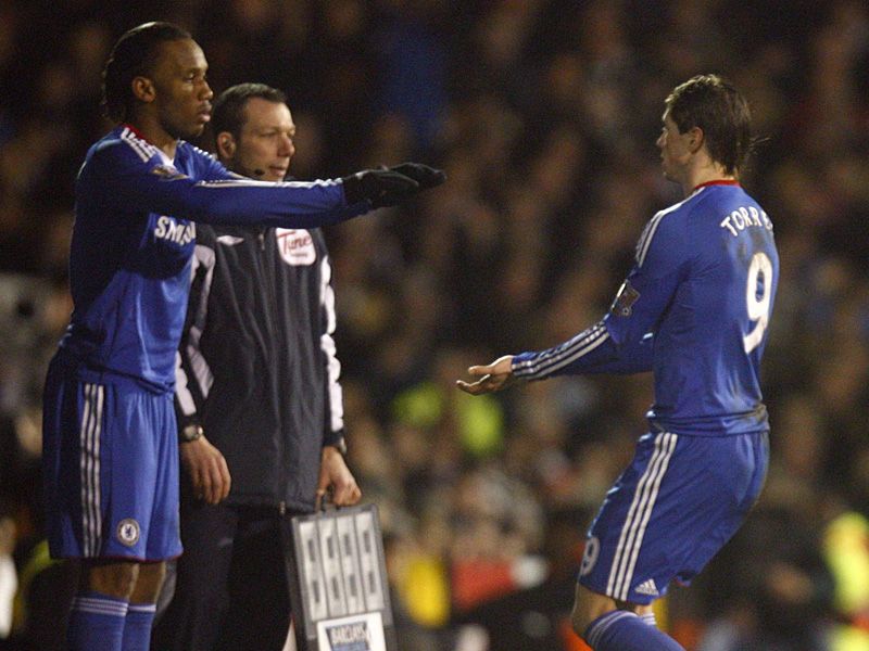 Fulham-v-Chelsea-Didier-Drogba-replaces-Ferna_2563374.jpg