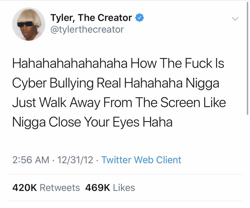 ESe9edoXYAAsx9e.jpg