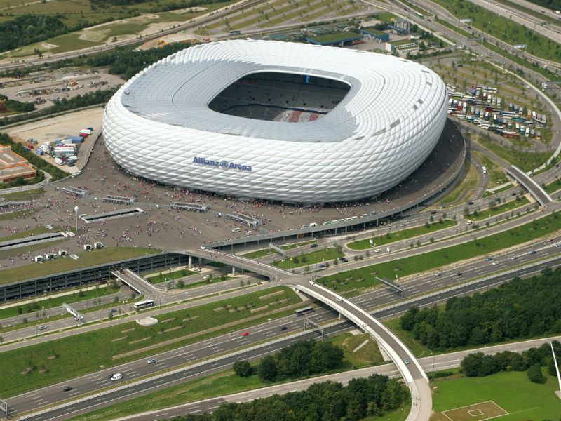 Allianz-Arena--Aerial-Photography-1_2755140.jpg