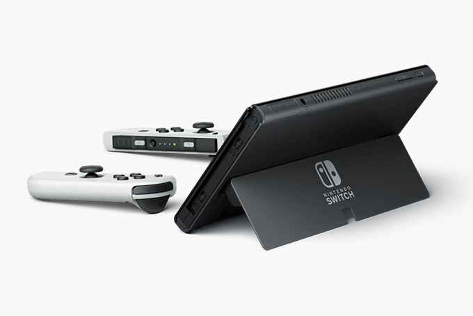 Nintendo-Switch-OLED-1.jpg