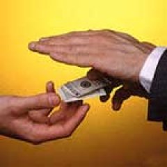 20040818-bribe.jpg