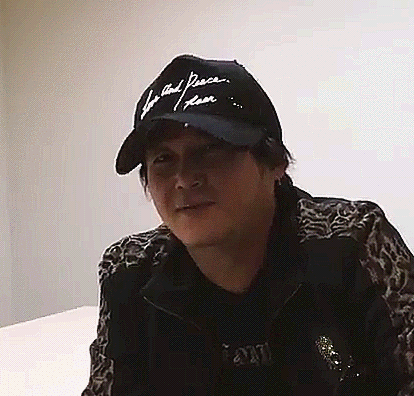 8qrqQRI.gif