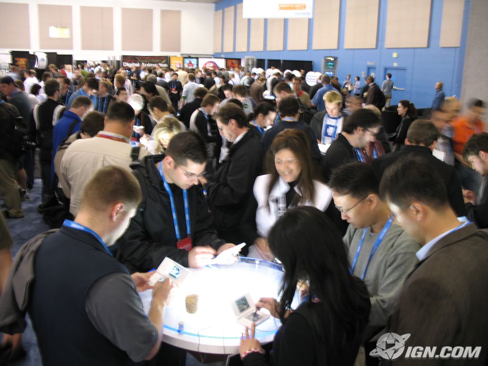 gdc-06-nintendos-booth-20060322015641211.jpg