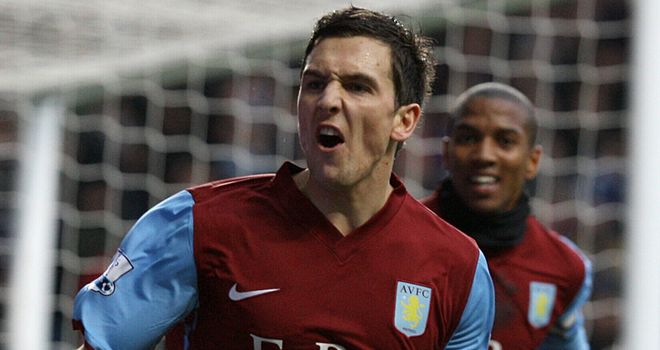 Stewart-Downing-celebrates-Aston-Villa-v-West_2539873.jpg