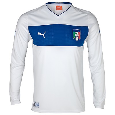 Italy-Away-Euro-2012-Uniform.jpg