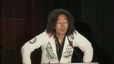 JvqU9R.gif