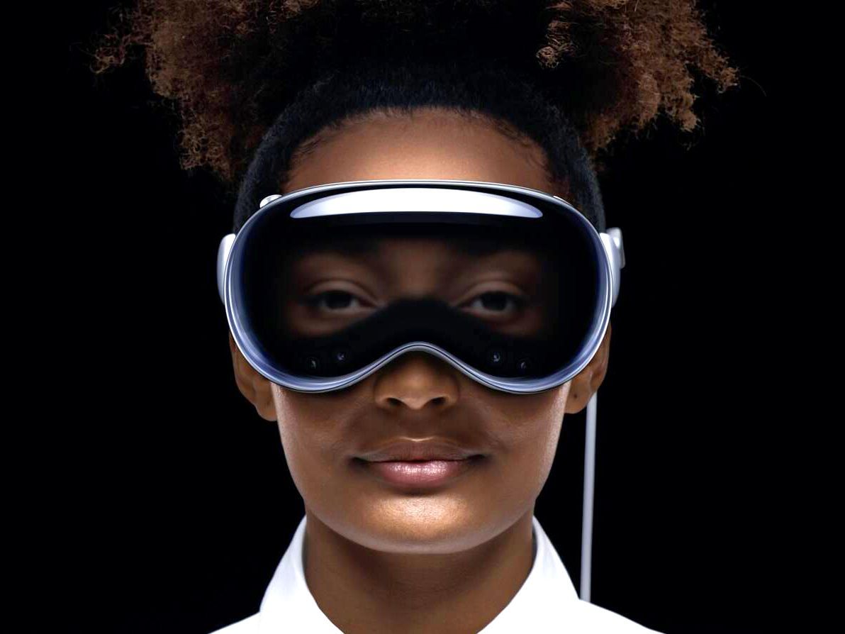 Apple-Vision-Pro-Gear.jpg