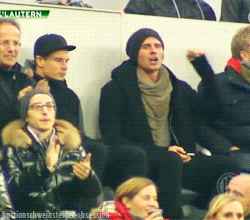 tumblr_mct08syX2i1ro94ojo2_250.gif