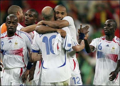 _41852632_france416.jpg