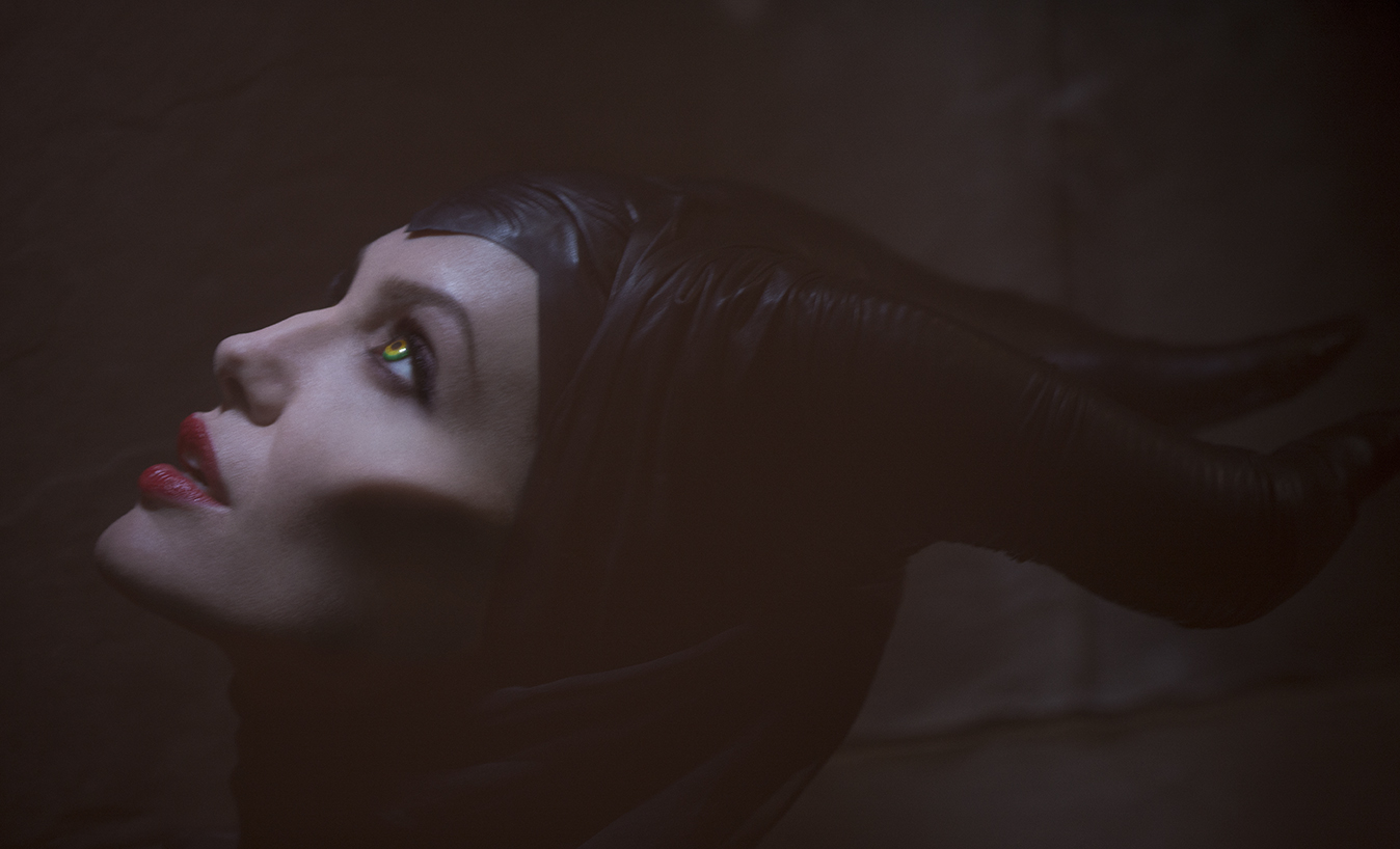 maleficent-movie-image-angelina-jolie.jpg