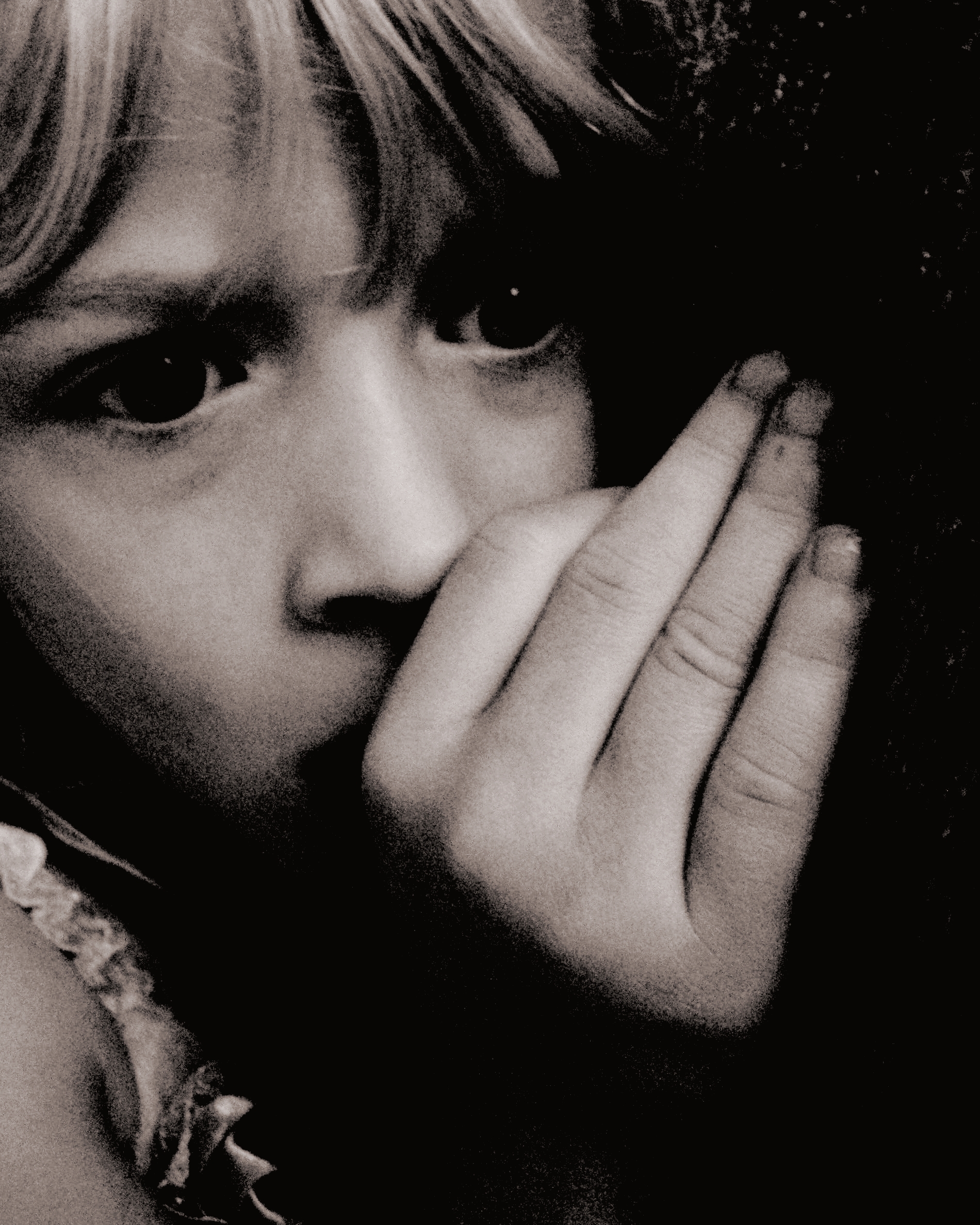 Scared_Child_at_Nighttime.jpg