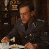 strudel-hans-landa.gif