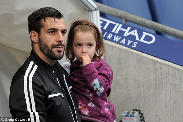1409517468910_wps_15_Alvaro_Negredo_of_Manches.jpg