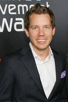 http://www.true-gaming.net/home/wp-content/uploads/2012/10/cliff_bleszinski.jpeg